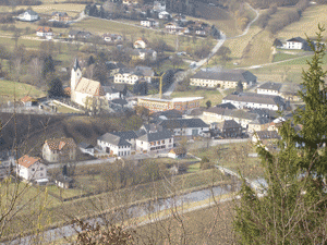 Blick auf Zelking vom Hiesberg